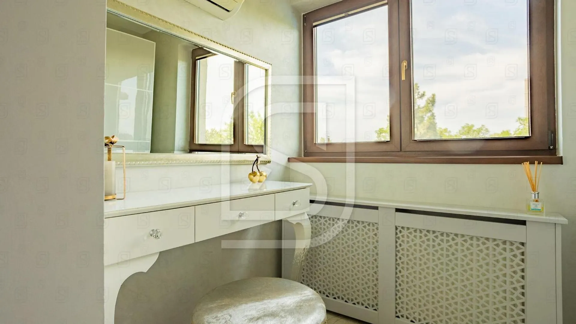 Junior By Kristal Collection Apartment Bucharest Romania